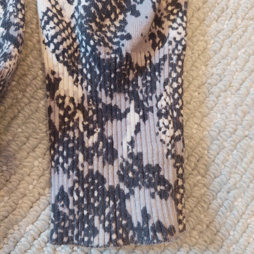 Express Sparkly Sweater - Picture 4 of 8